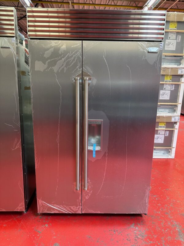 48” Subzero Refrigerator Freezer With Water Dispenser BI48SDSPH (New 2021 Model) - Image 2