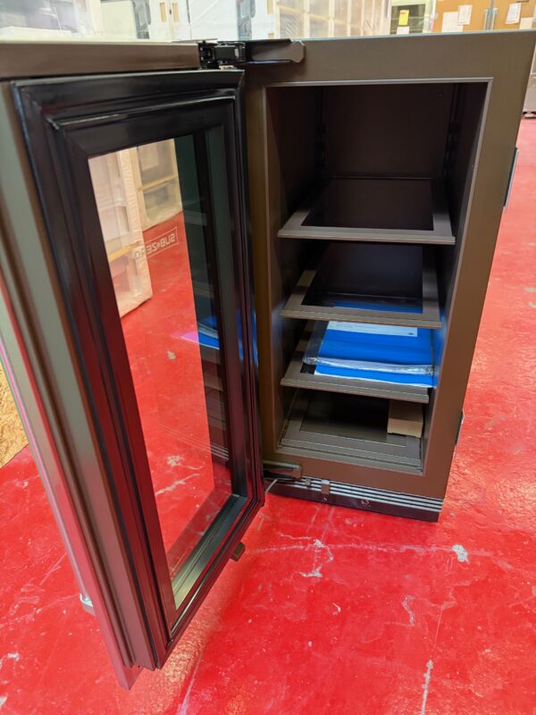 15” Subzero Glass Door Under Counter Beverage Center DEU1550BGL (New Showroom 2023 Model) - Image 4