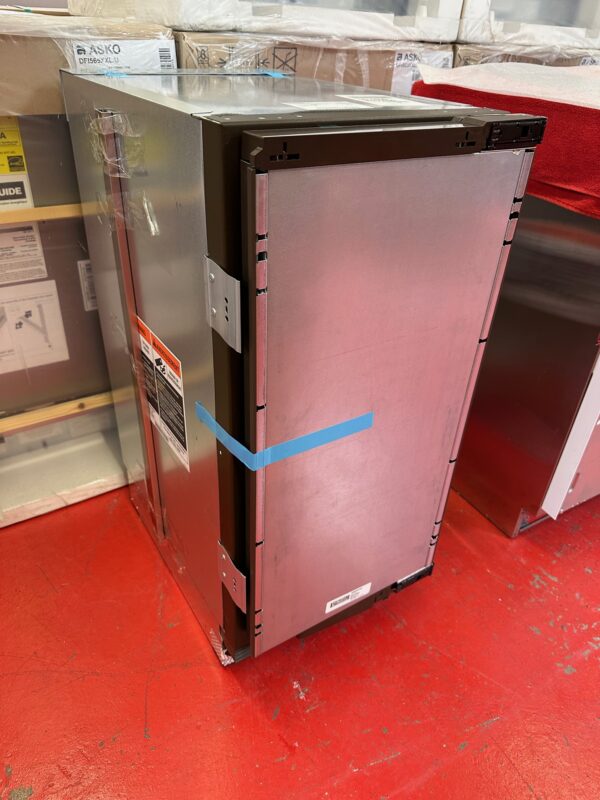 15'' Subzero Panel Ready Under Counter Beverage Center DEU1550BR (New 2024 Model) - Image 2