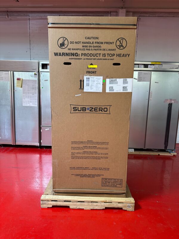 36'' Subzero Refrigerator With Bottom Freezer CL3650USPR (New in Box) - Image 2