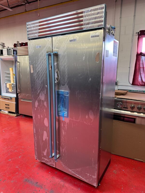 42” Subzero Refrigerator Freezer With Water Dispenser CL4250SDSP (New 2024 Model) - Image 3