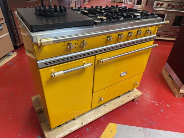 43'' Lacanche Saulieu LP Dual Fuel Range in Provence Yellow DUS1100-ZD-4 (Used) - Image 6