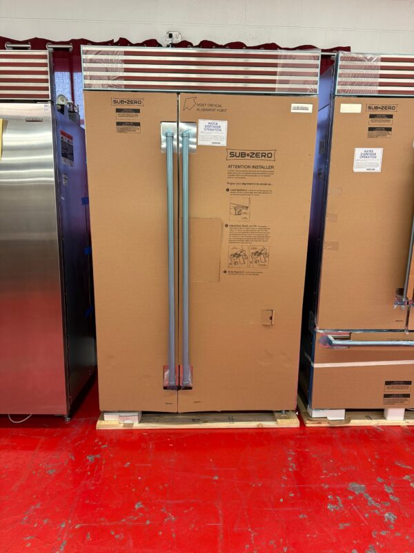 48” Subzero Refrigerator Freezer With Internal Water Dispenser CL4850SIDSP (New open Box) - Image 2