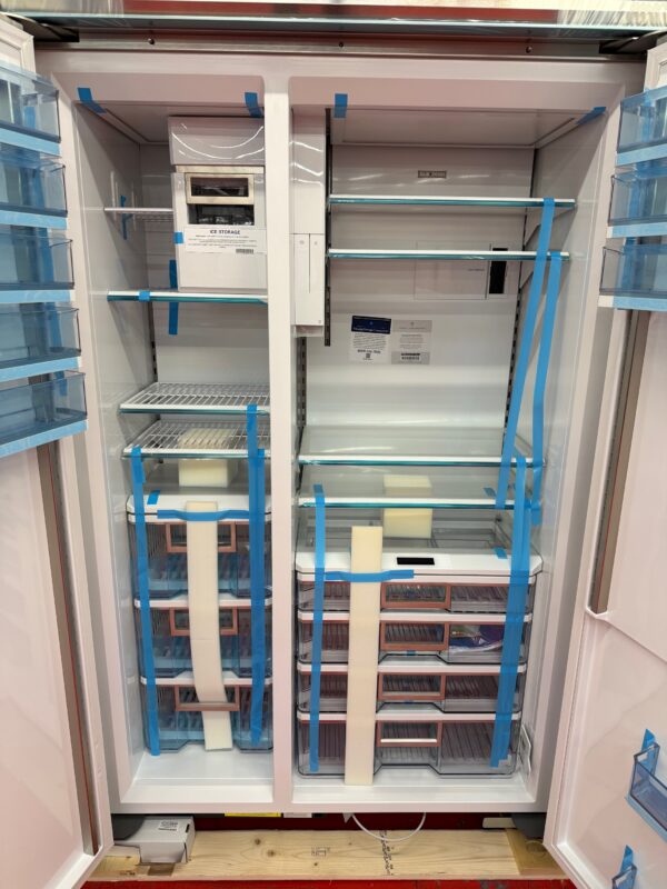 48” Subzero Refrigerator Freezer With Internal Water Dispenser CL4850SIDST (New open Box) - Image 6