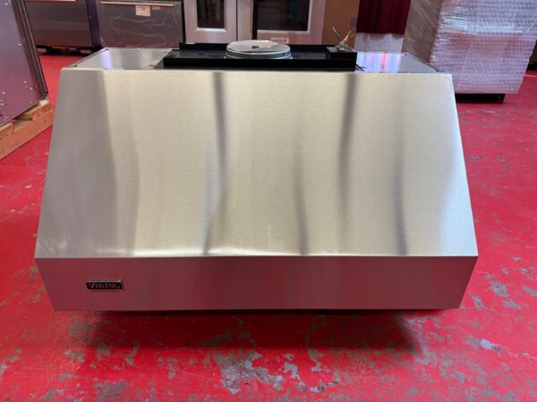 36'' Viking Pro Wall Mount Canopy Hood VWH3648SS With 600CFM Blower (Used)