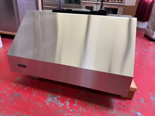 36'' Viking Pro Wall Mount Canopy Hood VWH3648SS With 600CFM Blower (Used) - Image 2