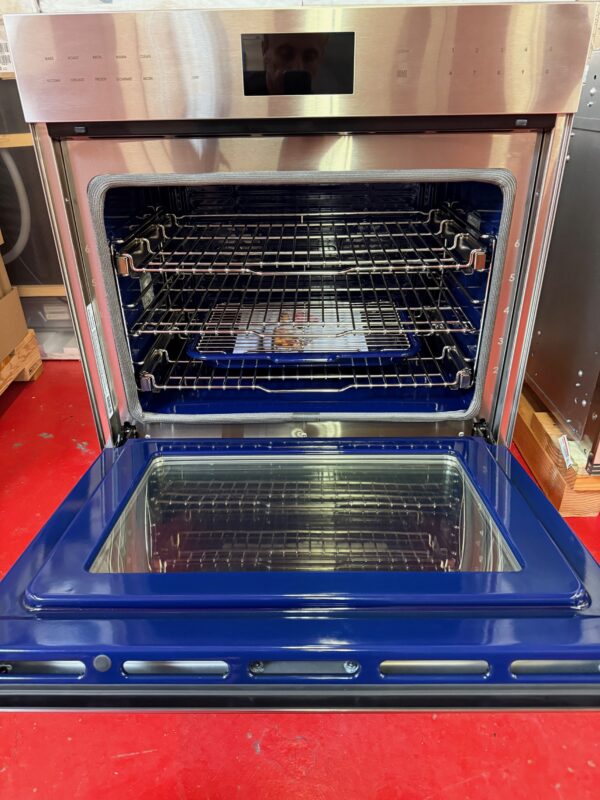 30'' Wolf Single Wall Oven E Series SO3050TEST (New Showroom Model) - Image 4