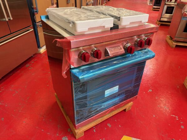 30'' Wolf Dual Fuel Range DF304 (New open Box) - Image 3