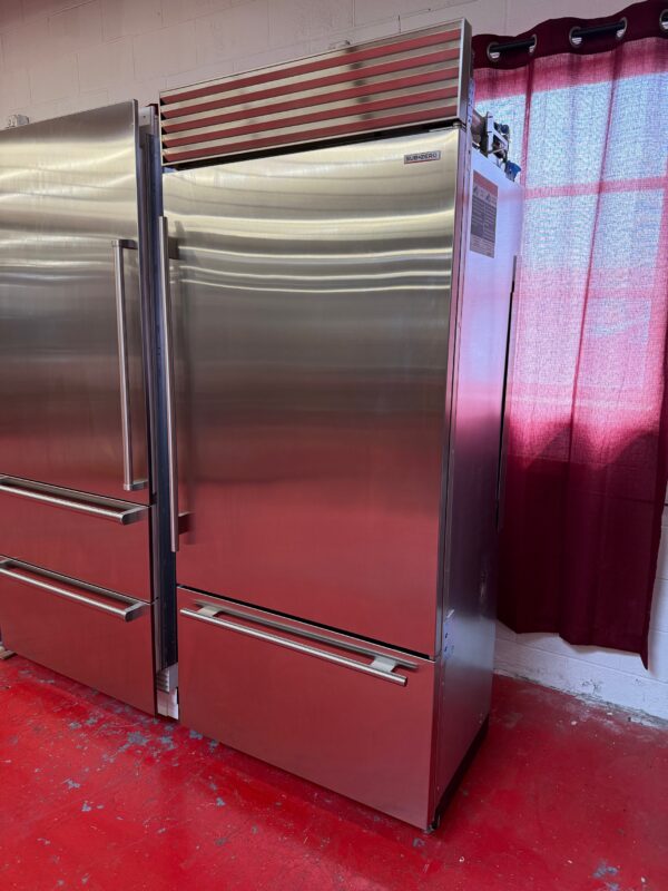 36” Subzero Refrigerator Freezer With Internal Water Dispenser CL3650UIDSTR (New Showroom 12/2023 Model) - Image 3