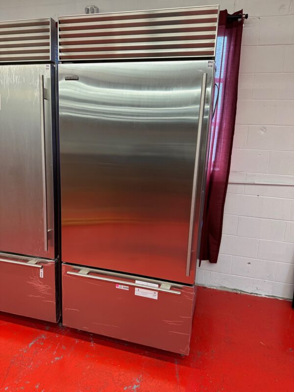 36” Subzero Refrigerator Freezer BI36USTHLH (Used 07/2014) - Image 5