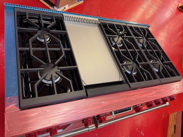 48” Wolf Dual Fuel Range DF486G (Used Natural Gas) - Image 5