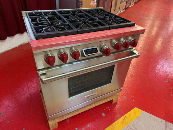 36'' Wolf Dual Fuel LP Range DF366 (Used Liquid Propane) - Image 3