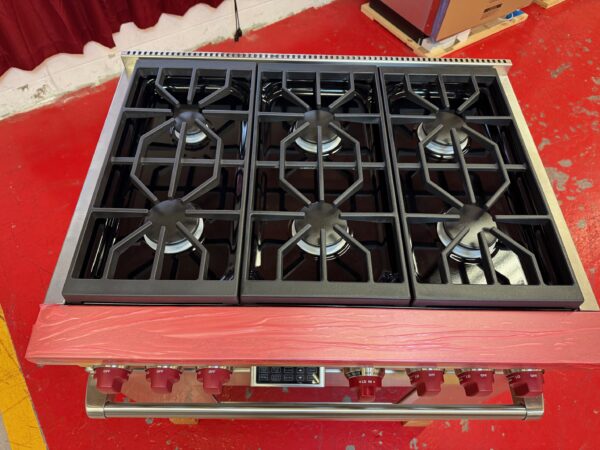 36'' Wolf Dual Fuel LP Range DF366 (Used Liquid Propane) - Image 4