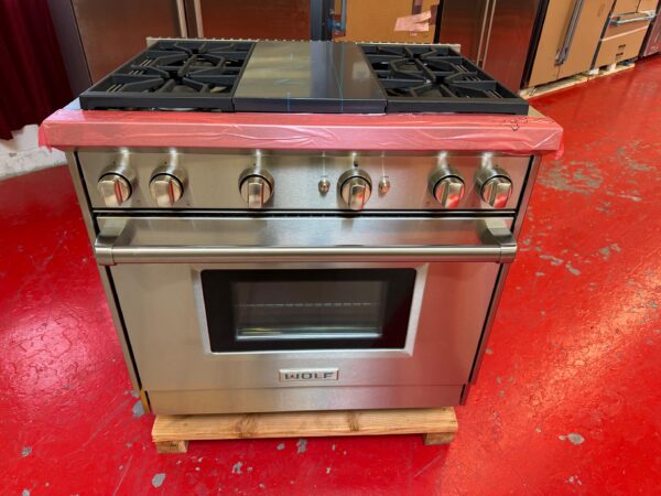 36” Wolf Gas Range GR364C (New Display Model)