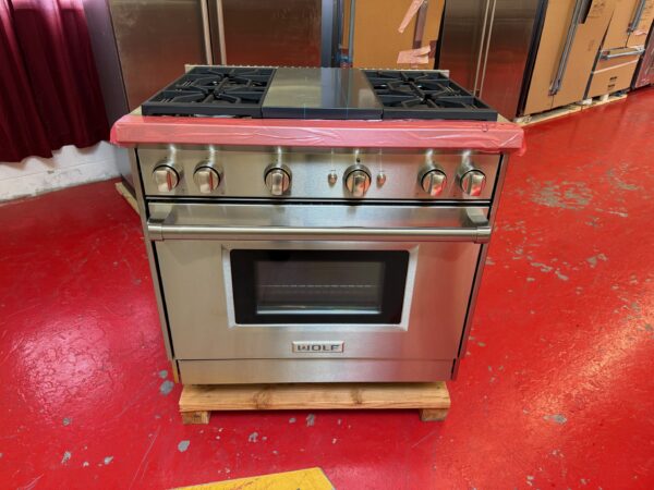 36” Wolf Gas Range GR364C (New Display Model) - Image 2