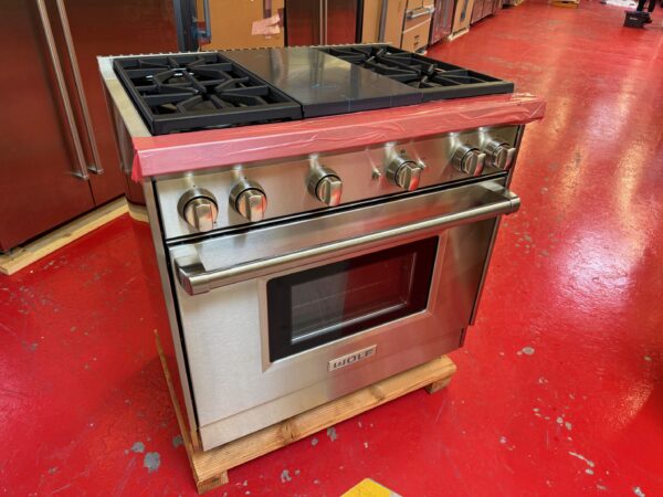 36” Wolf Gas Range GR364C (New Display Model) - Image 4