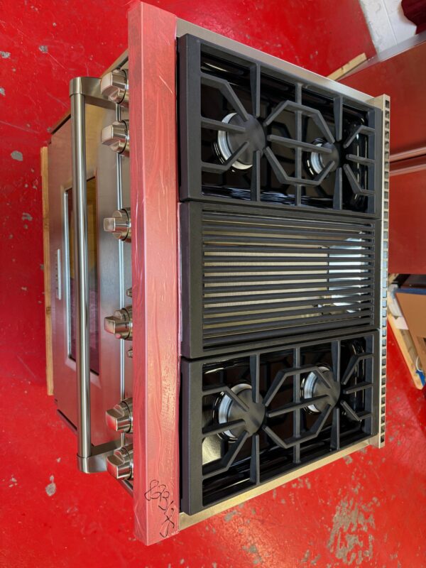 36” Wolf Gas Range GR364C (New Display Model) - Image 5