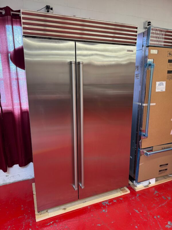 48” Subzero Refrigerator Freezer With Internal Water Dispenser CL4850SIDSP (New 2023) - Image 4