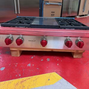 36” Wolf Gas Range Top SRT364G (New Showroom Model)