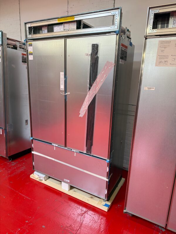 48'' Subzero Refrigerator French Door Panel Ready CL4850UFDO (New 2024) - Image 4