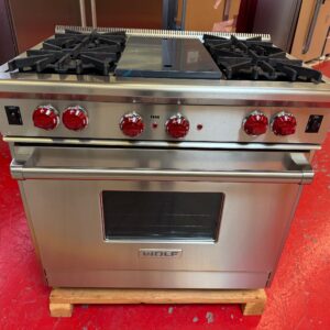 36'' Wolf Gas Range R364G (Slightly used)