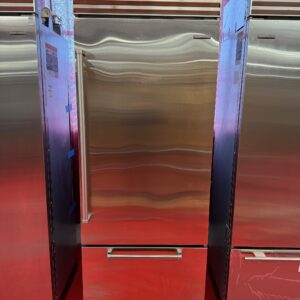 30'' Subzero Refrigerator Bottom Freezer BI30USPHRH (New 2021 Model)