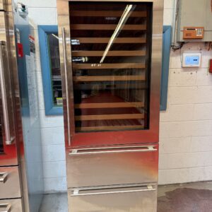30'' Subzero Wine Cooler With Refrigerator Drawers DET3050WRR (2023 Model)