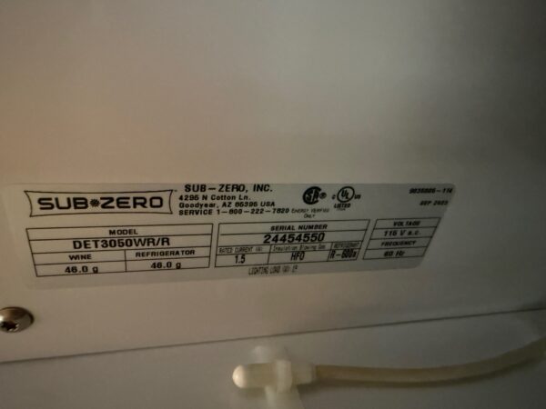 30'' Subzero Wine Cooler With Refrigerator Drawers DET3050WRR (2023 Model) - Image 8