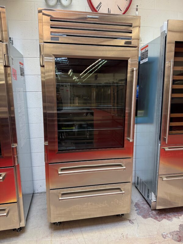 36'' Subzero Pro Refrigerator Freezer PRO3650GLH (2021 Model)