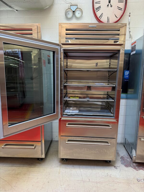 36'' Subzero Pro Refrigerator Freezer PRO3650GLH (2021 Model) - Image 5
