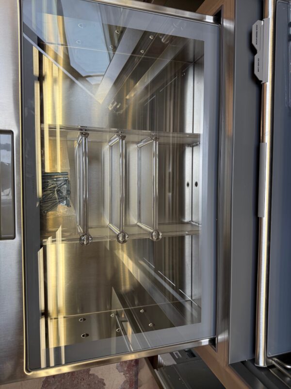 36'' Subzero Pro Refrigerator Freezer PRO3650GLH (2021 Model) - Image 8