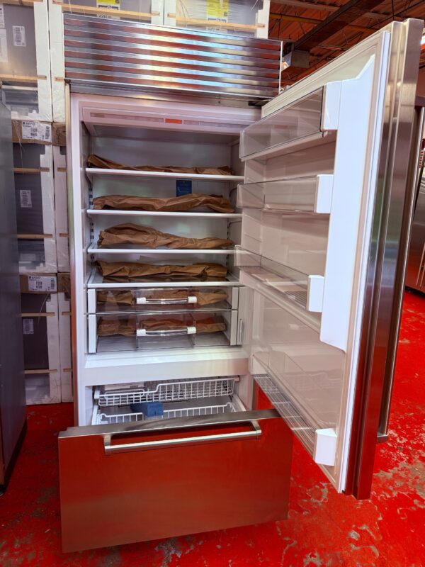 36” Subzero Refrigerator Freezer BI36USPHRH (Used 2020) - Image 5