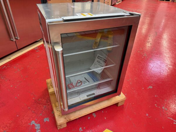 24'' Subzero Undercounter Beverage Refrigerator UC24BGSPHRH (2018 Model) - Image 3