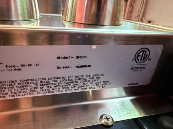 30'' Wolf Gas Range GR304 (Used) - Image 2