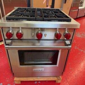 30'' Wolf Gas Range GR304 (Used)