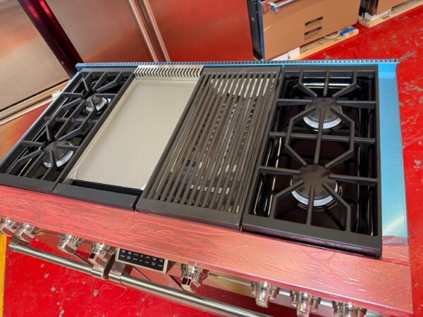 48'' Wolf Dual Fuel Range DF484CG (Used) - Image 6