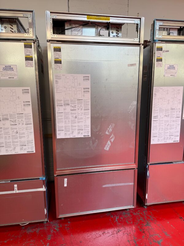 36” Subzero Refrigerator Freezer Panel Ready BI36UOLH (Used 2020 Model) - Image 2