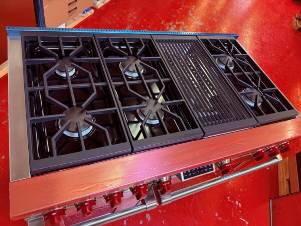 48'' Wolf Dual Fuel Range DF486C (Used) - Image 5