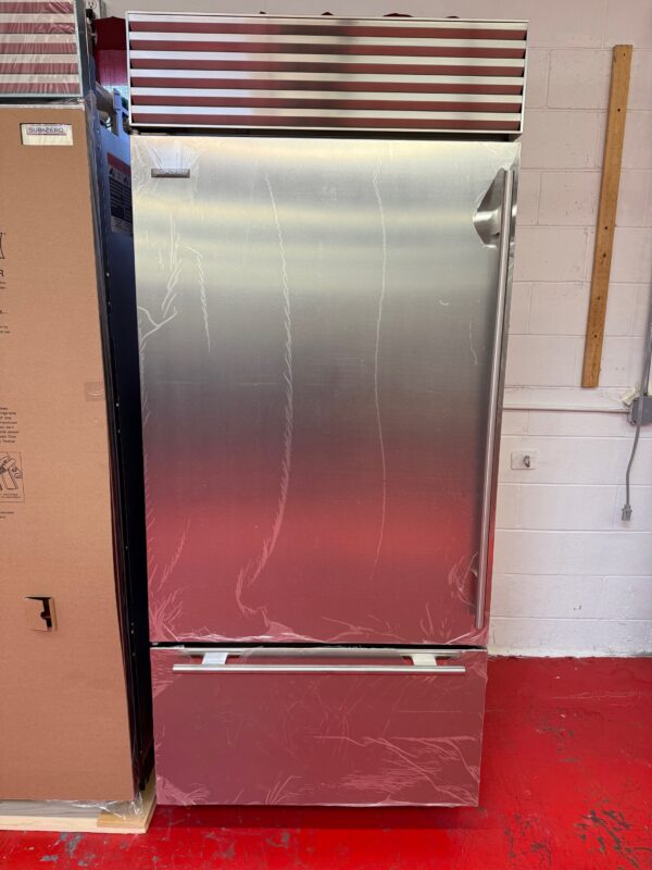 36” Subzero Refrigerator Freezer BI36USTHLH (Used 11/2014)