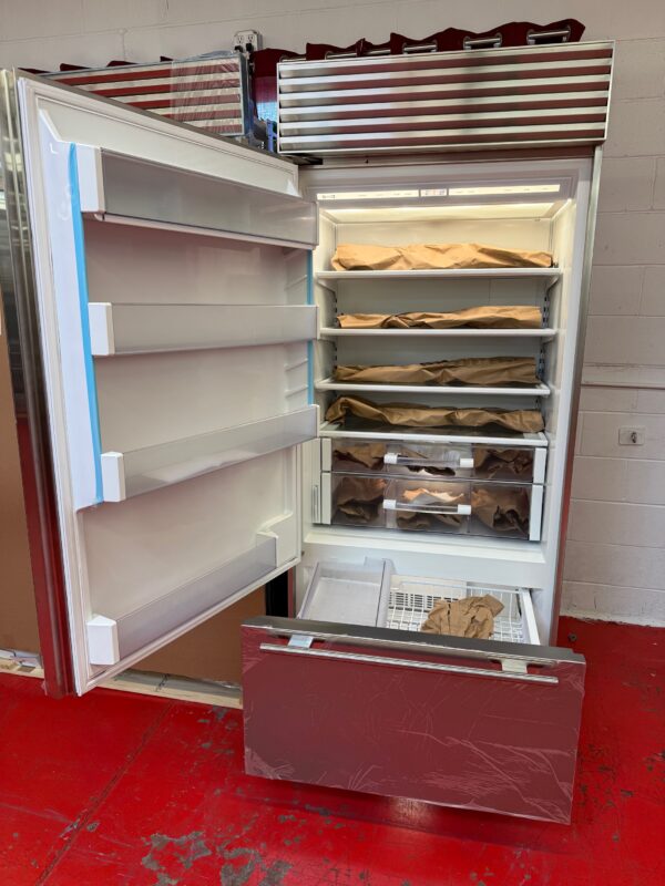 36” Subzero Refrigerator Freezer BI36USTHLH (Used 11/2014) - Image 5