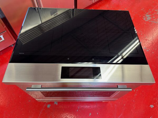 36'' Wolf M Series Induction Range IR36550ST (Showroom Model) - Image 5