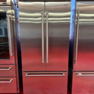 36'' Subzero Classic Refrigerator Freezer with Water Dispenser CL3650UFDIDSP (New 10/2023)