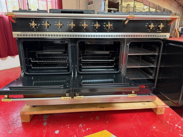 55 5/16'' Lacanche Cluny 1400 Series Dual Fuel Range DUSD401C0TGS Black with Brass (Used 2014 Model) - Image 5