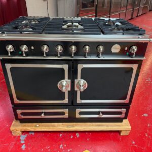 43” La Cornue Cornufe 44 Series Dual Fuel Range in Black Gloss With S/S Trim (Used)