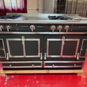 60” La Cornue Chateau 150 Dual Fuel Range CH7NNGEU11 (Used Natural Gas)