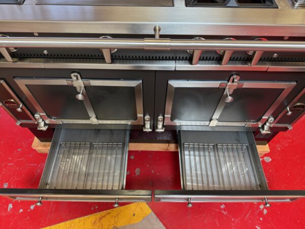 60” La Cornue Chateau 150 Dual Fuel Range CH7NNGEU11 (Used Natural Gas) - Image 9