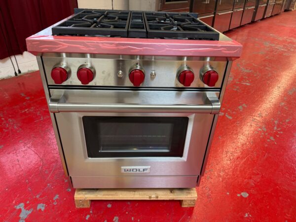 30'' Wolf Gas Range GR304 (Used)