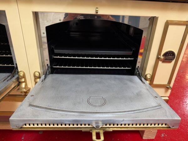 60” La Cornue Chateau 150 Dual Fuel Range CH53LGEU27 (Used Natural Gas) - Image 12