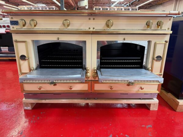 60” La Cornue Chateau 150 Dual Fuel Range CH53LGEU27 (Used Natural Gas) - Image 10