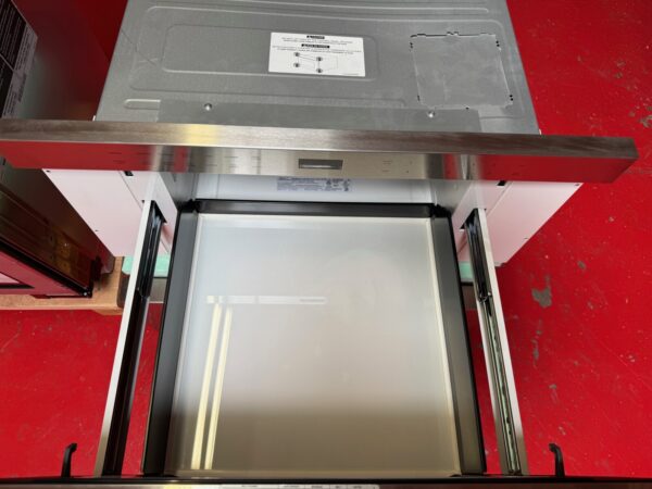 30'' Wolf Microwave Drawer MD30PES (Slightly Used 11/2023) - Image 5